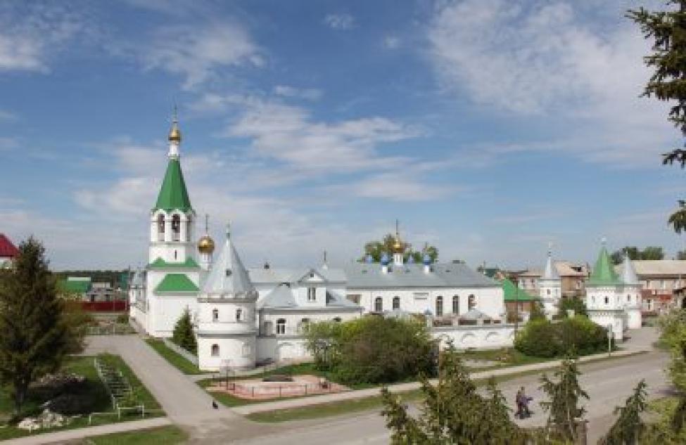 Более сорока тысяч рублей пожертвовали прихожане Венгеровского района