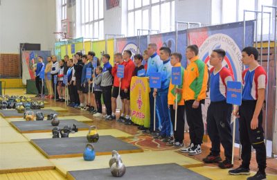 Бронзу Чемпионата и Первенства Новосибирской области завоевала команда венгеровских силачей