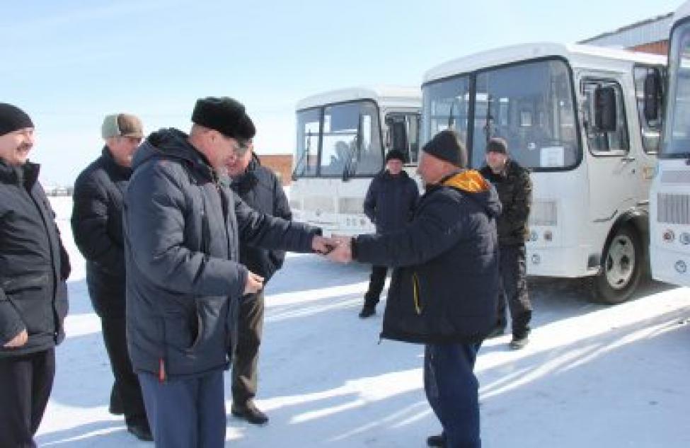 Четыре новых автобуса выйдут на маршруты района