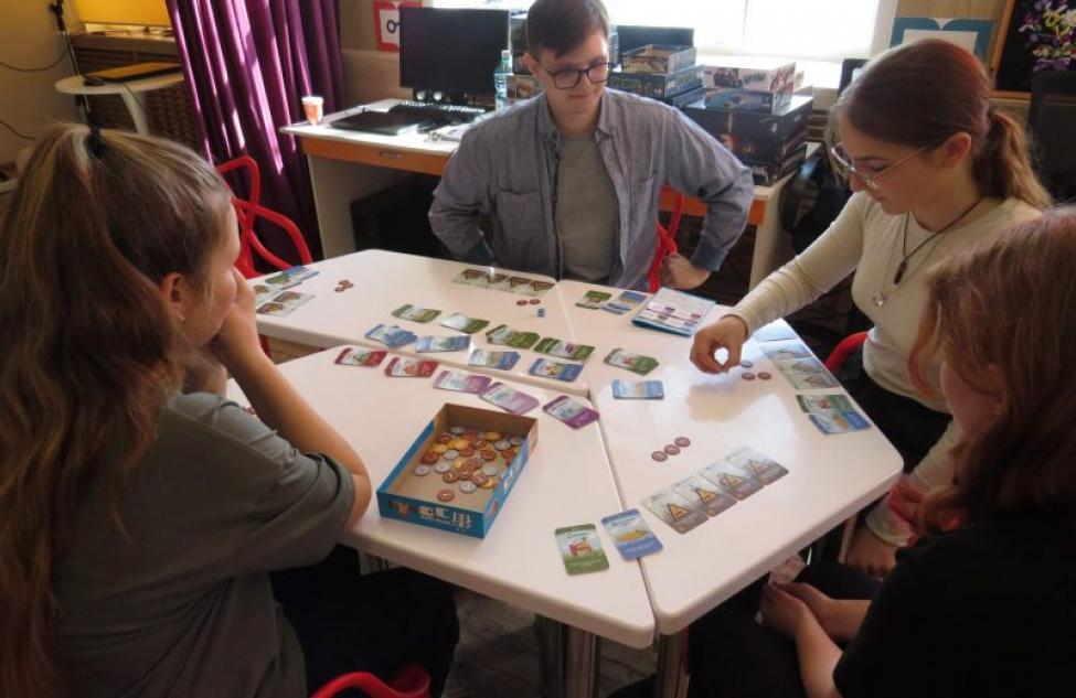 популярные настольные игры. вечер настольных игр. как она настольная игра. Orleans настольная игра. как она настольная игра.