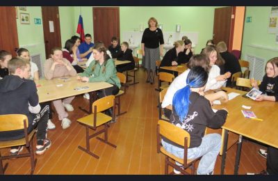 Литературные знатоки из 2-Сибирцево и Усть-Изеса сразились в Играриуме