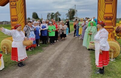 День села на деревенской завалинке