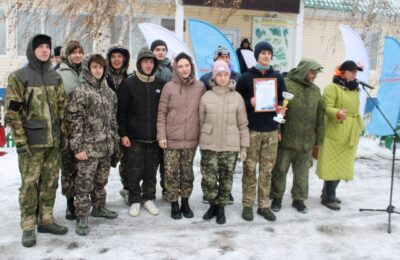 Ребята из патриотического клуба Венгеровской школы № 1 стали серебряными призерами