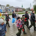 Юные артисты возложили цветы к Монументу Славы