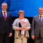 Андрей Травников наградил медицинских работников в преддверии профессионального праздника