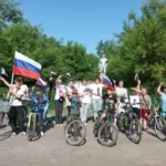 Велопробег в честь Дня России провели юные жители Петропавловки 1