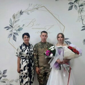 В Венгеровском ЗАГСе зарегистрирован брак участника СВО и его возлюбленной