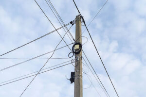 В Новосибирской области узаконили три четверти самовольных подвесов ВОЛС