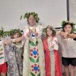 Сплели венки, водили хоровод накануне Ивана Купалы