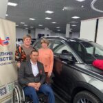 Еще один автомобиль с адаптивным управлением передан участнику СВО