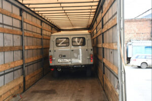 Медикаменты, инструменты, техника: 27-ю гуманитарную миссию отправили из Новосибирской области