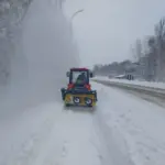 Тротуары вдоль трасс регулярно очищаются