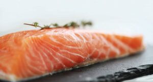 Выбор лосося для новогоднего меню: ключевые моменты покупки