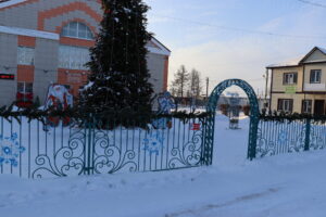 Венгерово:Новогодний городок обновился и засиял