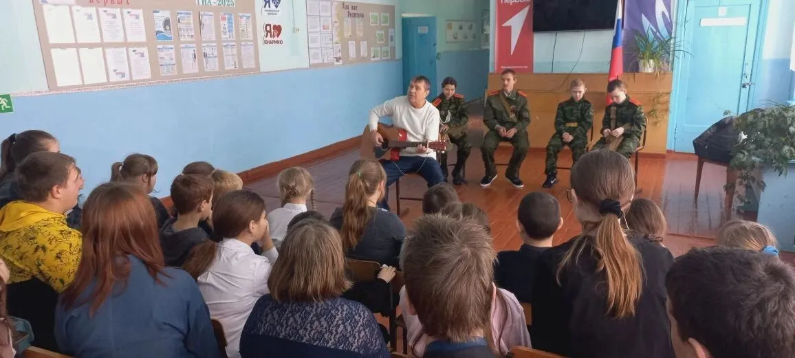 Мастер-клас показали кадеты школьникам из села Ключевая