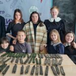 59 паркордовых браслетов от чаргаринских школьников помогут бойцам СВО