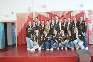 Второй день бороздит просторы Венгеровского района студенческий снежный десант отряда «Лавина»