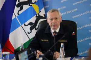 Губернатор Андрей Травников поручил главам муниципалитетов активизировать работы по ямочному ремонту