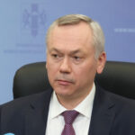 Губернатор Андрей Травников призвал новосибирцев не поддаваться на уловки мошенников, пытающихся нажиться на чужой беде