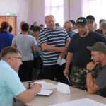 Кинолог, учитель, водитель животновод: более 40 вакансий предлагают предприятия округа венгеровцам