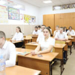 Больше половины выпускников 2026 года выбрали профильную математику для сдачи ЕГЭ
