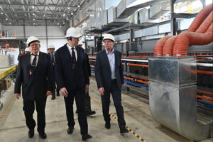 В Промышленно-логистическом парке Новосибирской области начал работу завод по выпуску сэндвич-панелей