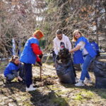 «Единая Россия» в Новосибирской области организовала субботник на Монументе Славы