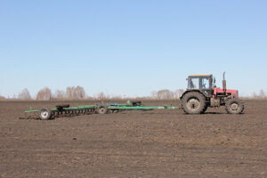 Участников СВО научат управлять тракторами: в регионе расширяют программы трудовой реабилитации ветеранов