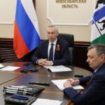 Губернатор Андрей Травников провёл личный приём ветеранов в преддверии Дня Победы