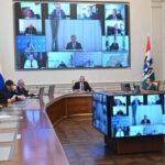 Губернатор Андрей Травников предложил перечислить средства в помощь бойцам спецоперации