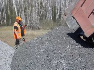 В Венгеровском округе ремонтируют участок Московского тракта