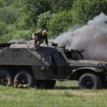 Выставка трофейной техники из зоны СВО состоялась на фестивале «Сибирский огонь» под Новосибирском