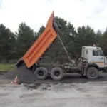 Три километра старого Московского тракта отремонтируют этим летом