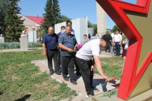 В Венгерово почтили память ветеранов боевых действий