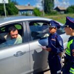 Школьники из Венгерово останавливали машины на дорогах