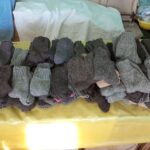 75 пар носков связала для бойцов НСО женщина из Новосибирской области