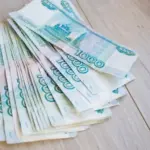 Наличные снова в ходу: почему жители Новосибирской области активнее снимают деньги со счетов