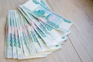 Наличные снова в ходу: почему жители Новосибирской области активнее снимают деньги со счетов